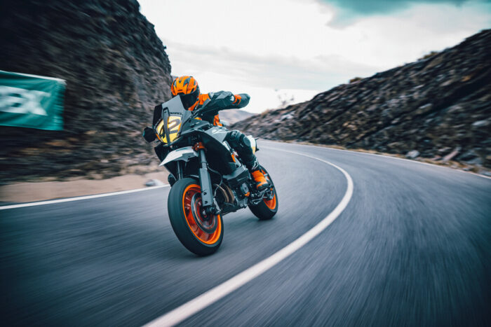 KTM 890 SMT – Image 7